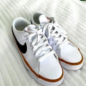 Women’s Nike Tennis Shoes - size 8.5